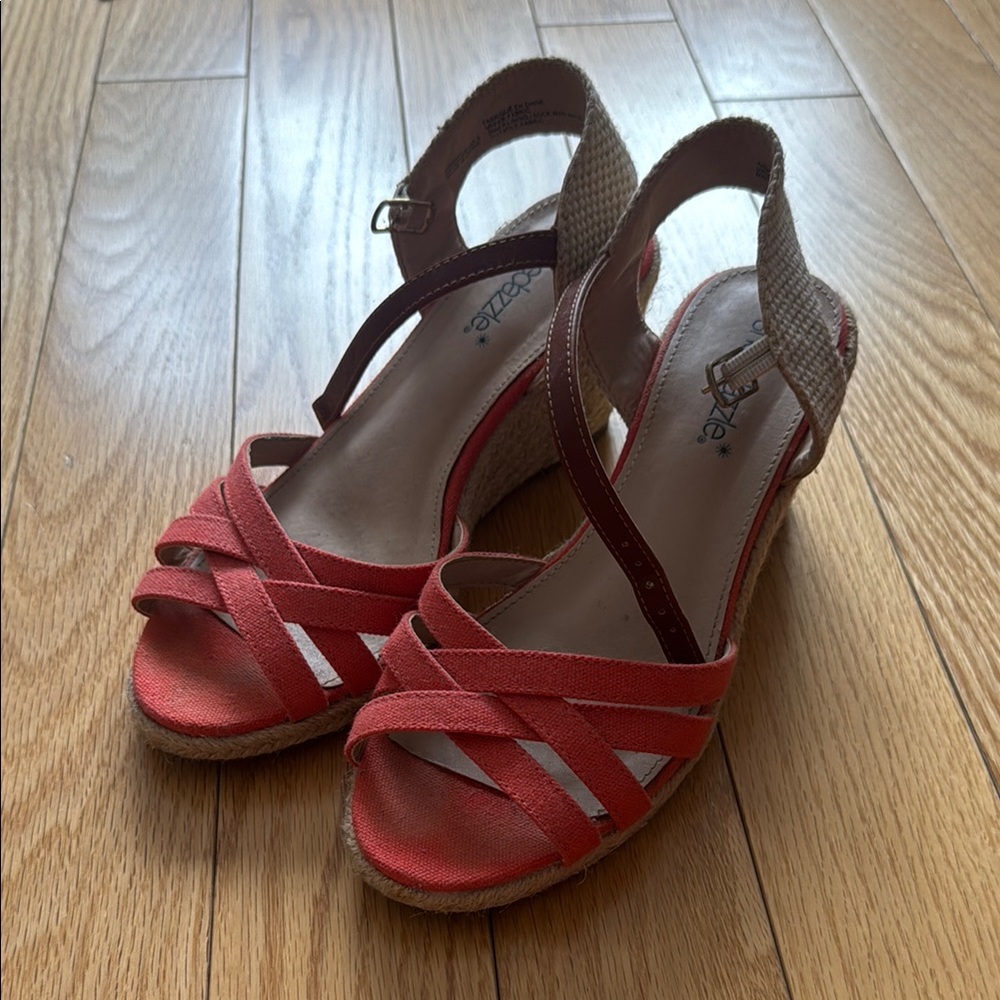 Shoe Dazzle Coral Wedges Elegant Design